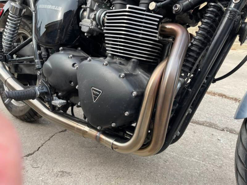 Hindle Vintage Exhaust Triumph Bonneville / T100 / Thruxton 2009-15 865CC Models - 2-1 Headers, Link Pipe & Slash Cut Megaphone
