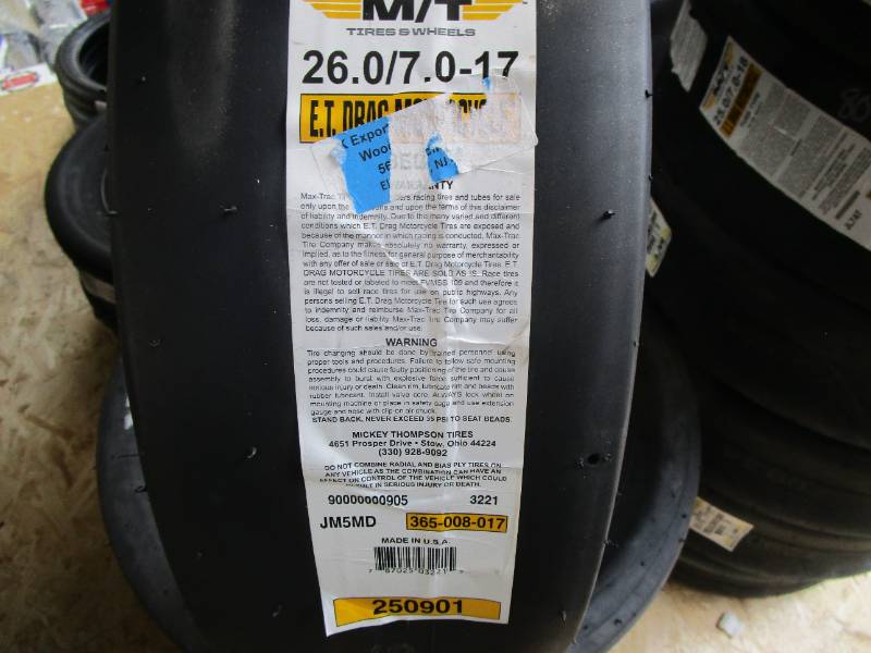 MT 3221 26 x 7 x 17 Rear Slick - 7 inch slick 17inch Diameter