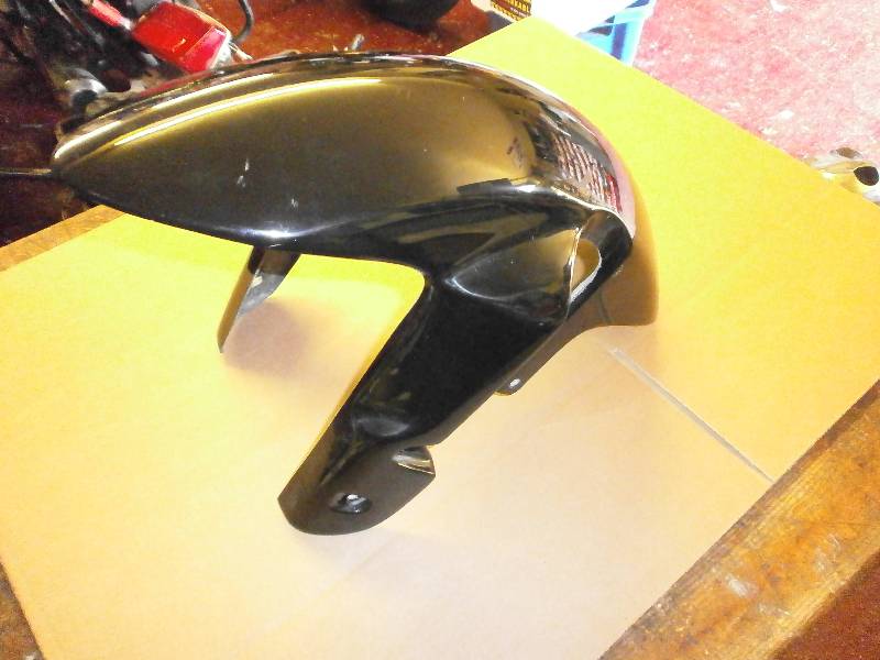 Suzuki GSXR750 K6 to K9 Front Mudguard - Gloss Black