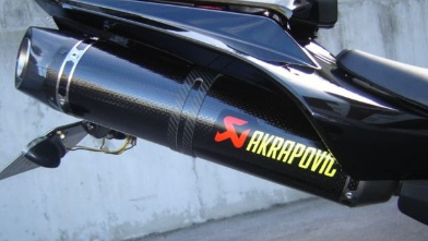 Yamaha YZF R1 (07-08) Akrapovic Slip-On Kit - (Carbon Outlet Caps) Carbon Silencer (Road Legal) With Removable Baffle