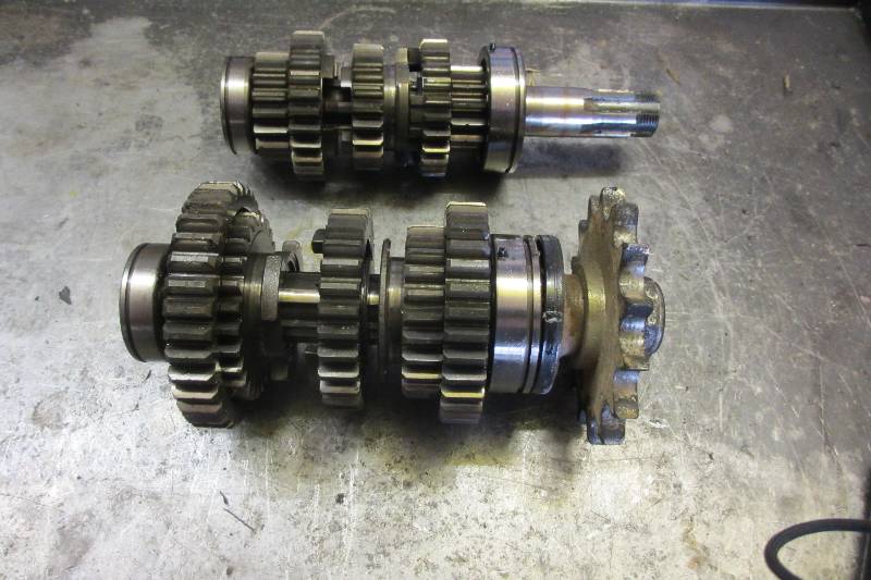 Suzuki GS1000 E Gearbox. - Complete Standard Low milage Gearbox.