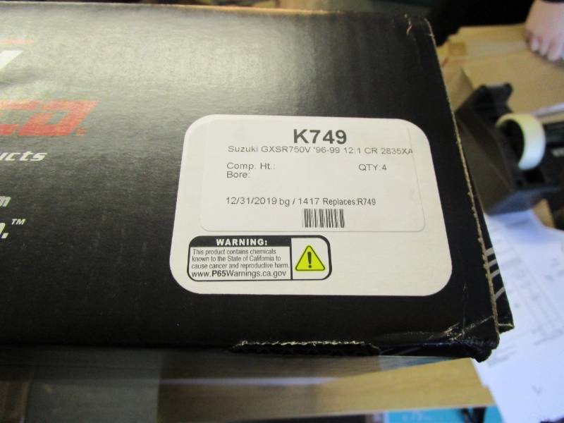 Suzuki GSXR750 Srad 96-99 Wiseco Pistons - Hi Compression Race. Std Bore