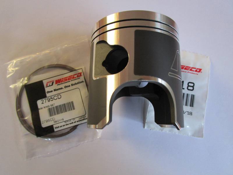 Suzuki GT500 T500 Wiseco 72mm Pistons - 2 Piston Kit Complete. LH and RH