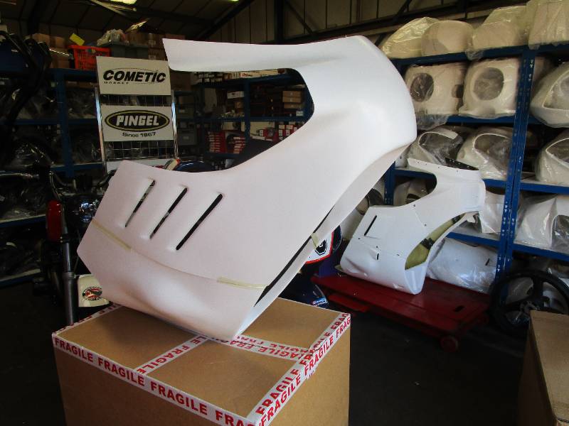 Yoshimura XR51 Tornado Race Fairing - GSXR1100/750 85-88 Includes Screen
