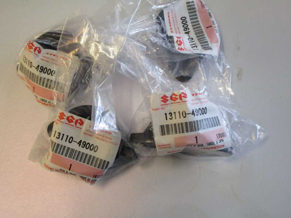 Suzuki GS750 77/79  OEM inlet Rubbers  - Set 4 vm26/28 Mikuni