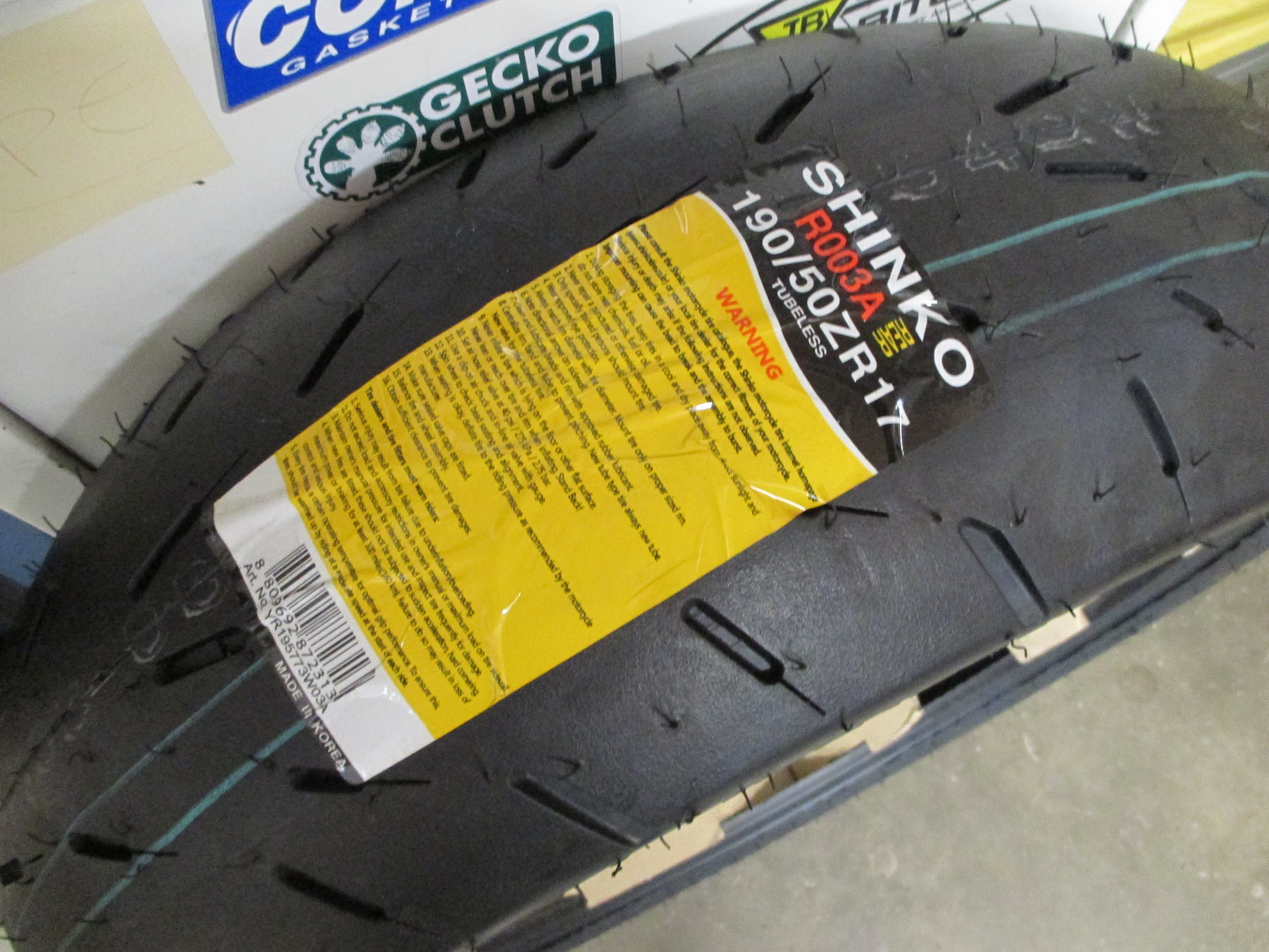 Shinko Hook Up Rear Tyre - 180/50 ZR17 R003A – Suzuki Performance